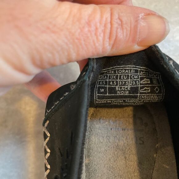 Women's Earth Origins Loralei Perforated Loafer, Black, Size 6.5 - Picture 8 of 10